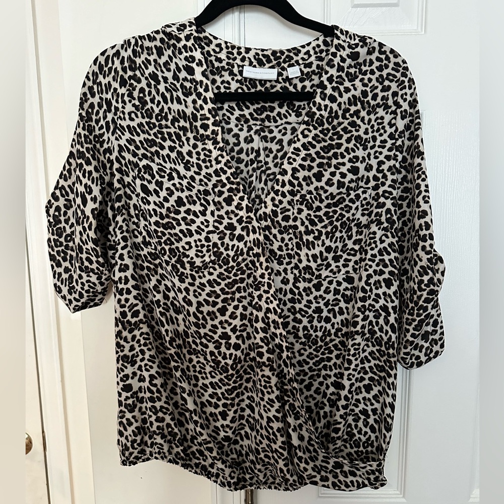 New York & Company Cheetah Print‎ Dress Shirt